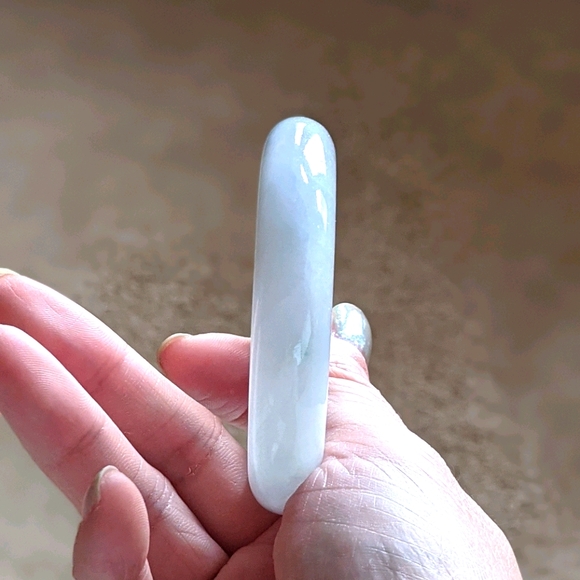Jewelry - Natural Burma Jadeite Bangle (A)